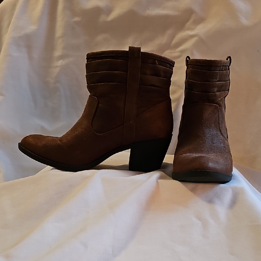 Arizona Jean Company Brown Heeled Boots